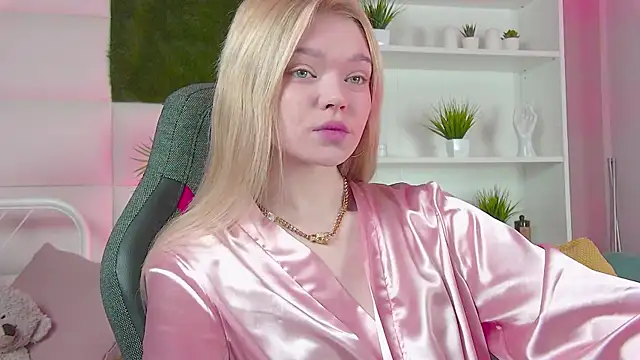 AdeleCartier online show from March 9, 3:54 am