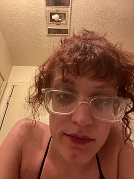 Snapshot of grassXass420 chatting on March 13, 5:00 am grassXass420 online show from March 13, 5:00 am