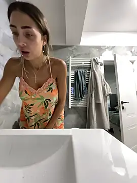 BonyBon29 online show from November 4, 7:45 am