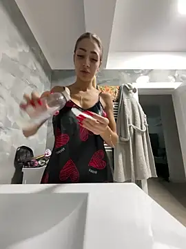 BonyBon29 online show from December 22, 6:13 am