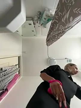 BonyBon29 online show from April 3, 1:50 pm