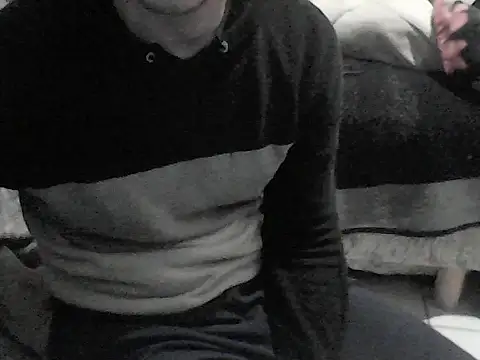 Snapshot of MarioKnero chatting on January 8, 10:32 am MarioKnero online show from January 8, 10:32 am