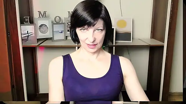 Snapshot of _AngeliaFlow_ chatting on July 2, 8:42 am AngeliaFlow online show from July 2, 8:42 am