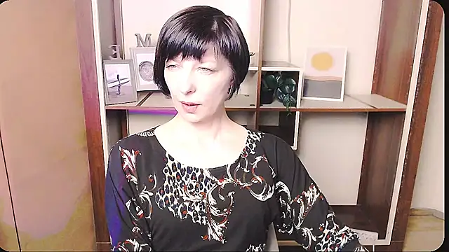  AngeliaFlow  online show from April 3, 8:21 am