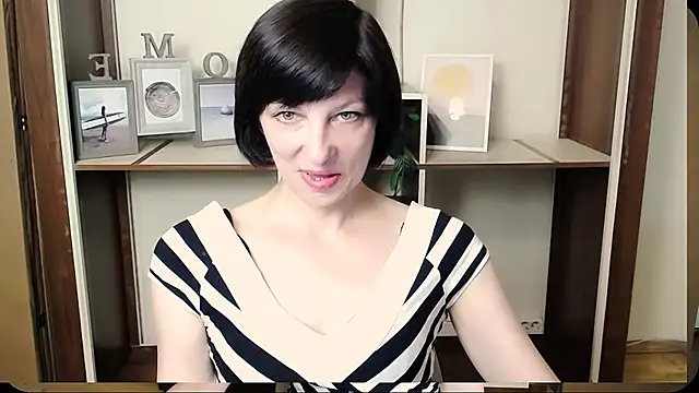 Snapshot of _AngeliaFlow_ chatting on June 30, 7:52 am AngeliaFlow online show from June 30, 7:52 am