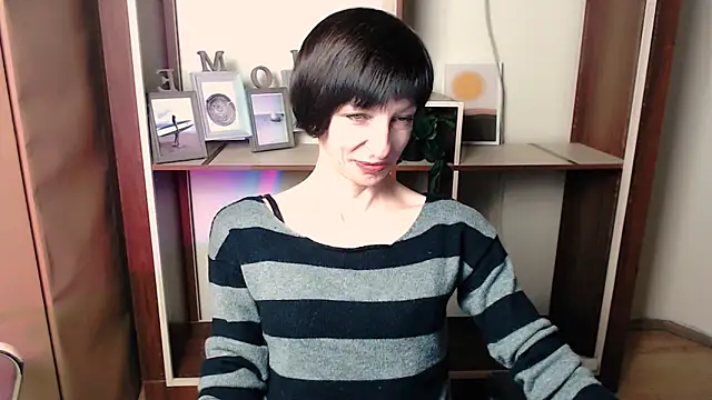  AngeliaFlow  online show from November 13, 8:18 am