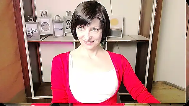 Snapshot of _AngeliaFlow_ chatting on June 18, 9:14 am AngeliaFlow online show from June 18, 9:14 am