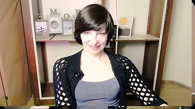  AngeliaFlow  online show from May 21, 8:01 am