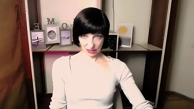  AngeliaFlow  online show from January 8, 9:59 am