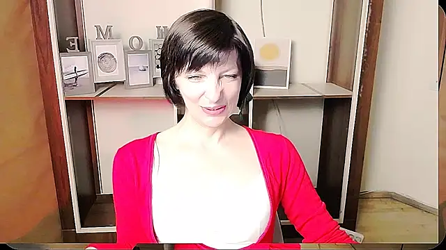 Snapshot of _AngeliaFlow_ chatting on June 18, 8:13 am AngeliaFlow online show from June 18, 8:13 am