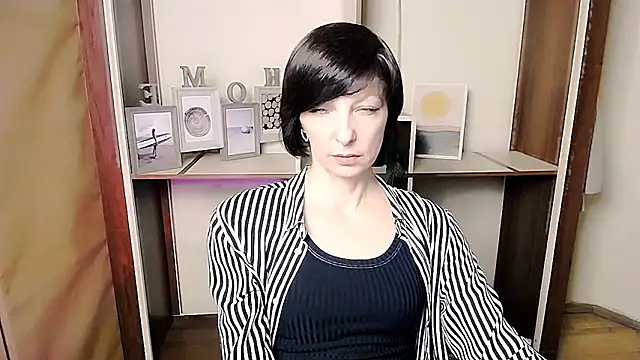  AngeliaFlow  online show from February 14, 8:36 am