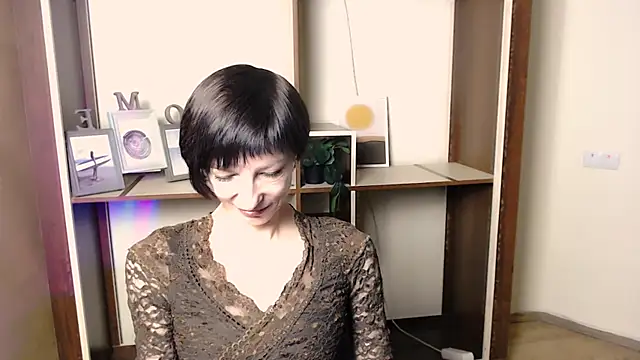  AngeliaFlow  online show from November 10, 7:46 am