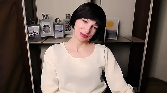  AngeliaFlow  online show from January 18, 1:25 pm