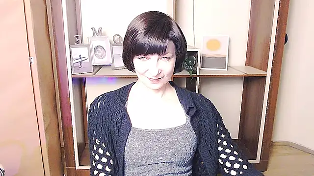  AngeliaFlow  online show from April 14, 7:57 am