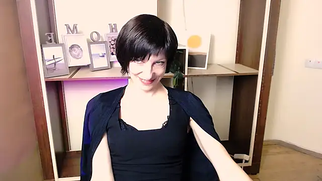  AngeliaFlow  online show from December 5, 3:32 pm