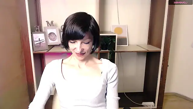  AngeliaFlow  online show from October 24, 7:07 am