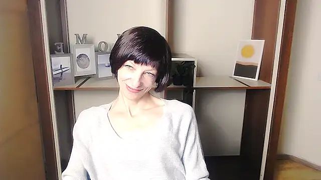 Snapshot of _AngeliaFlow_ chatting on September 12, 6:02 am AngeliaFlow online show from September 12, 6:02 am