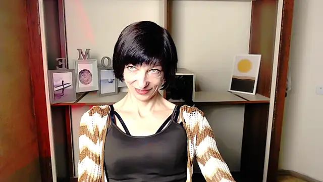 Snapshot of _AngeliaFlow_ chatting on September 30, 6:52 am AngeliaFlow online show from September 30, 6:52 am