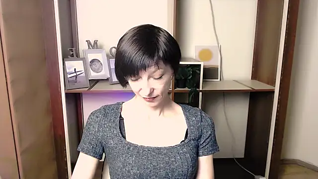  AngeliaFlow  online show from November 14, 8:07 am