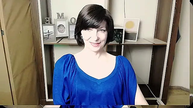 Snapshot of _AngeliaFlow_ chatting on June 4, 7:35 am AngeliaFlow online show from June 4, 7:35 am