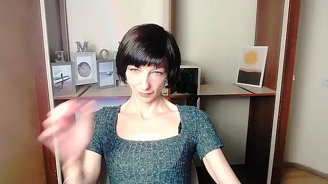 Snapshot of _AngeliaFlow_ chatting on September 22, 6:41 am AngeliaFlow online show from September 22, 6:41 am