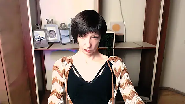  AngeliaFlow  online show from November 15, 8:07 am