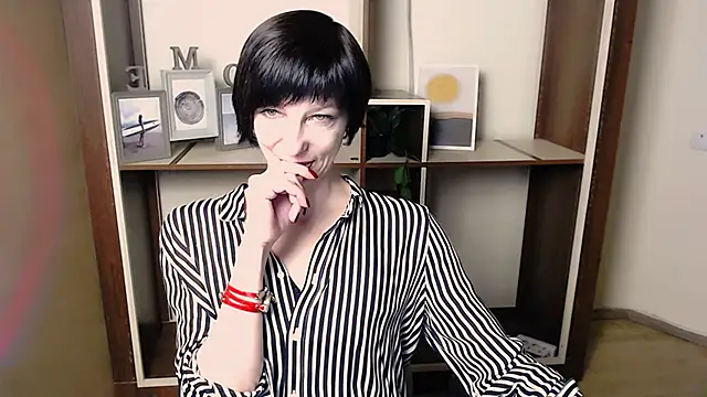  AngeliaFlow  online show from December 22, 8:25 am