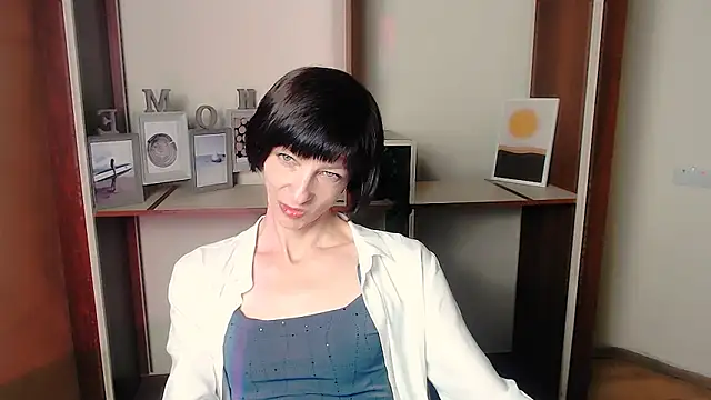 Snapshot of _AngeliaFlow_ chatting on September 23, 6:42 am AngeliaFlow online show from September 23, 6:42 am