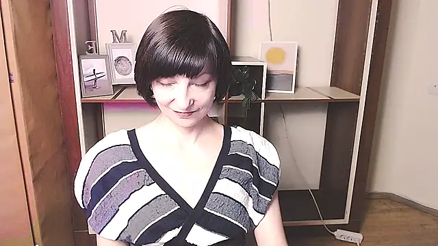 AngeliaFlow  online show from April 22, 8:21 am