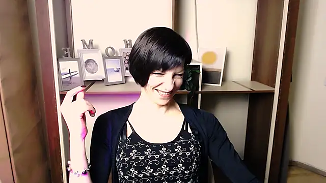  AngeliaFlow  online show from November 24, 7:52 am