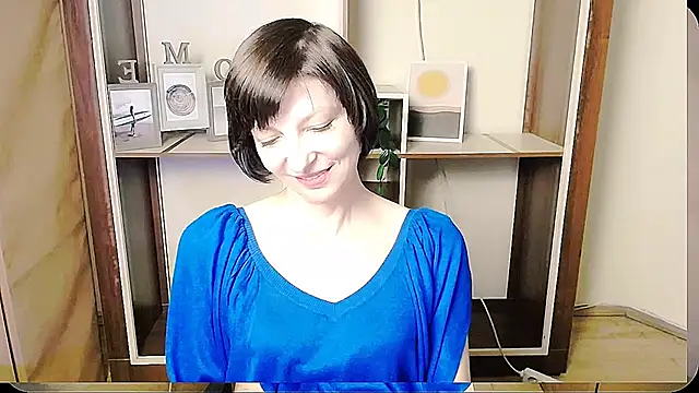 Snapshot of _AngeliaFlow_ chatting on June 16, 8:47 am AngeliaFlow online show from June 16, 8:47 am