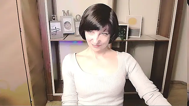  AngeliaFlow  online show from May 5, 8:28 am