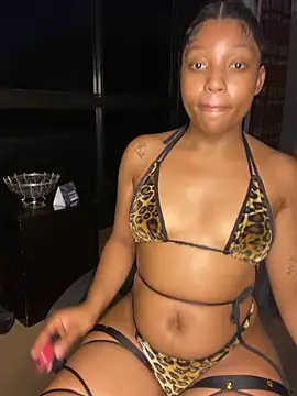 neyobae online show from February 8, 7:05 pm