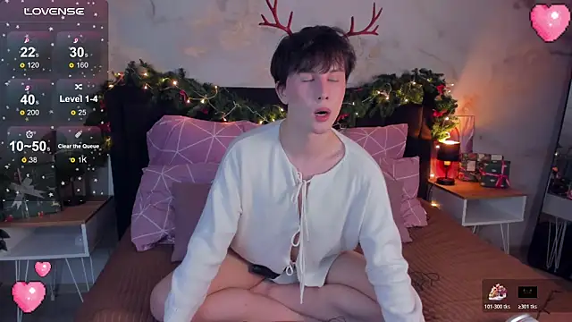 Snapshot of AdrianoAubert chatting on December 22, 4:23 am AdrianoAubert online show from December 22, 4:23 am