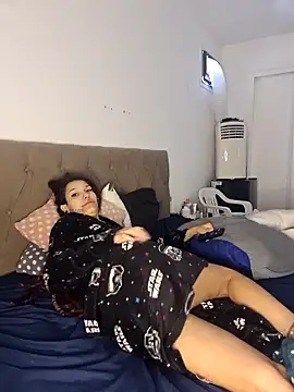 nickelfie online show from February 25, 10:59 am