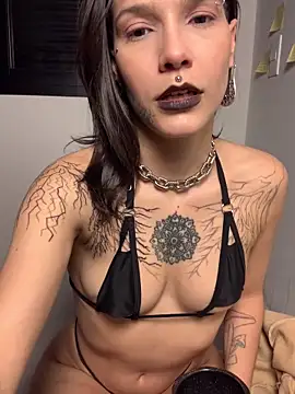 nickelfie online show from May 18, 6:23 pm