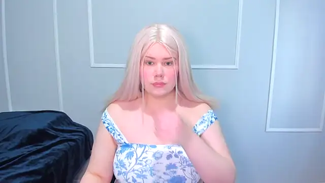 Snapshot of _leana_ chatting on December 4, 7:57 pm leana online show from December 4, 7:57 pm