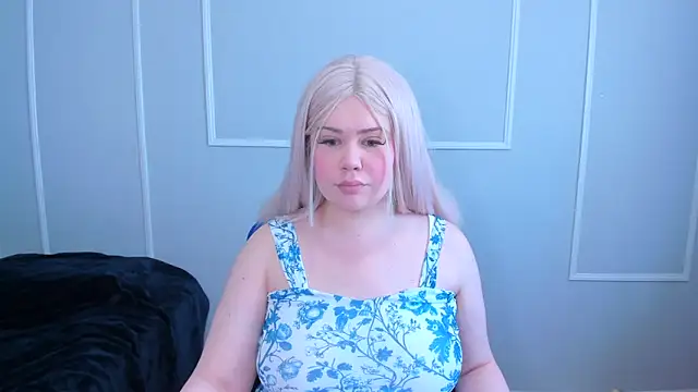 Snapshot of _leana_ chatting on February 12, 5:23 pm leana online show from February 12, 5:23 pm