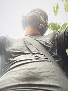 Rishwithr online show from October 4, 1:40 am