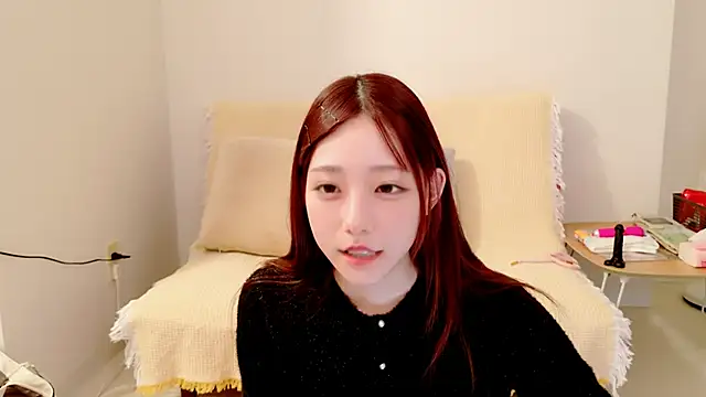 -ai-tan- online show from February 21, 9:45 am