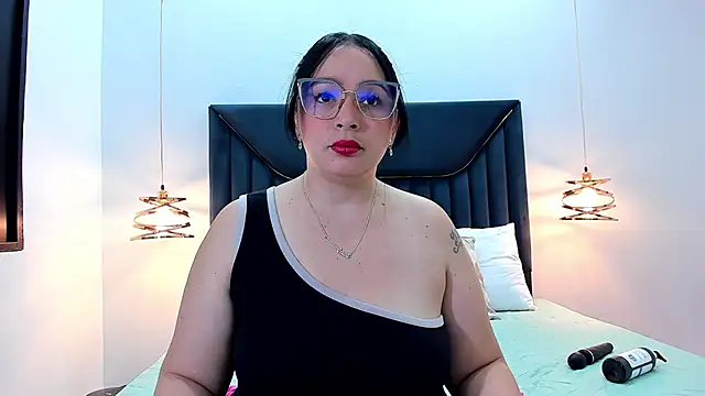 ZamiraGates online show from February 26, 5:24 am