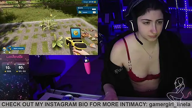 Snapshot of Gamergirl-Linela chatting on December 17, 12:37 am Gamergirl-Linela online show from December 17, 12:37 am