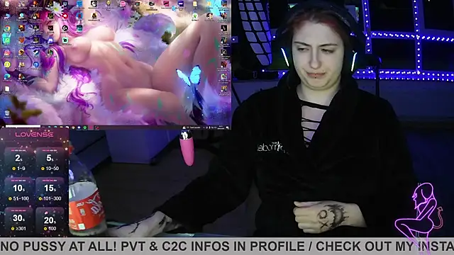 Snapshot of Gamergirl-Linela chatting on March 19, 11:47 pm Gamergirl-Linela online show from March 19, 11:47 pm