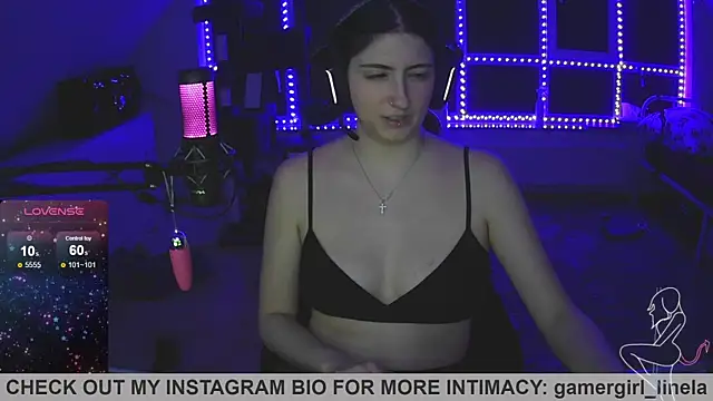 Snapshot of Gamergirl-Linela chatting on September 17, 10:45 pm Gamergirl-Linela online show from September 17, 10:45 pm