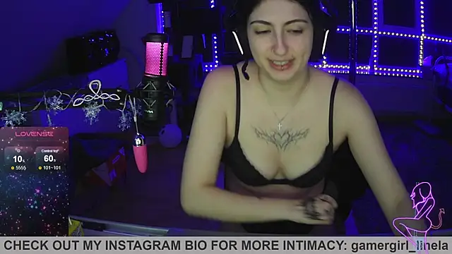 Gamergirl-Linela online show from November 2, 7:08 pm