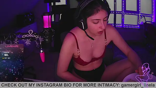 Gamergirl-Linela online show from November 27, 3:34 pm