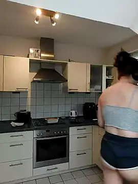 Snapshot of Gamergirl-Linela chatting on March 17, 12:57 pm Gamergirl-Linela online show from March 17, 12:57 pm