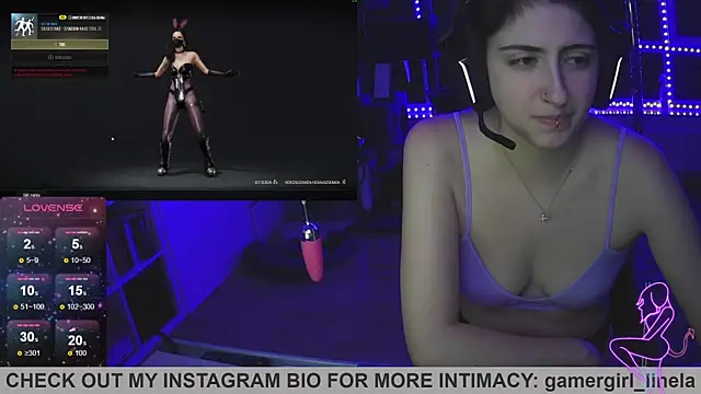 Snapshot of Gamergirl-Linela chatting on October 15, 10:07 pm Gamergirl-Linela online show from October 15, 10:07 pm