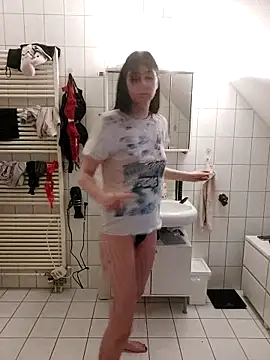 Gamergirl-Linela online show from March 7, 3:39 pm