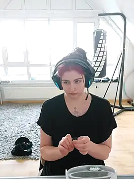 Snapshot of Gamergirl-Linela chatting on March 7, 4:11 pm Gamergirl-Linela online show from March 7, 4:11 pm